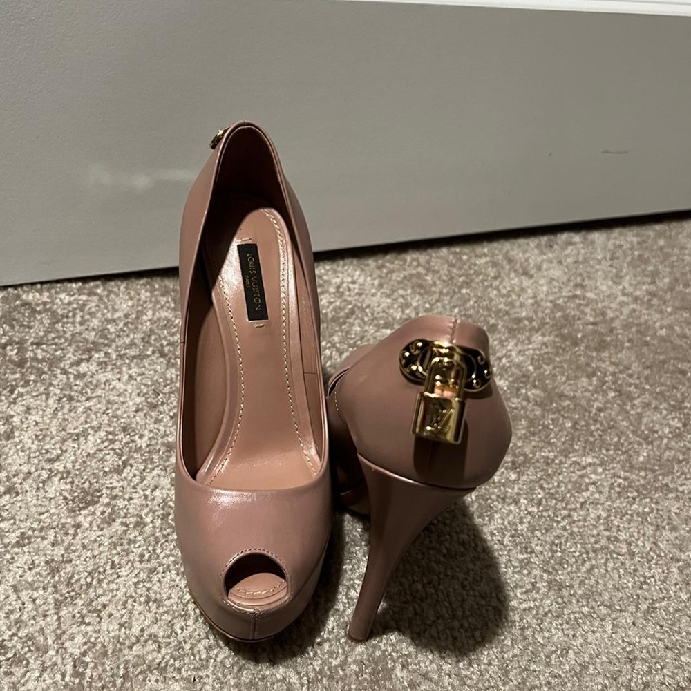 They have two sets, it's too high for me